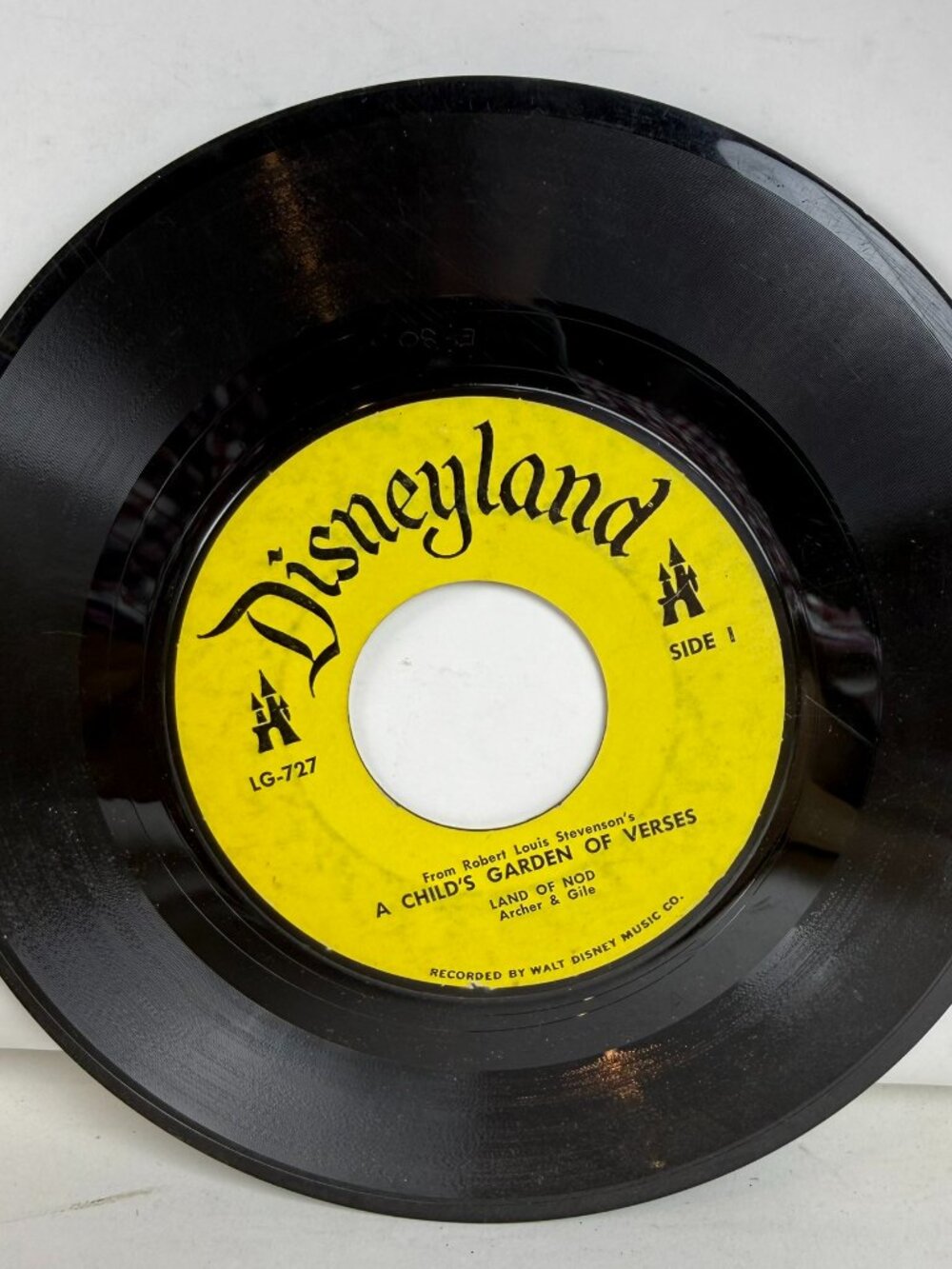Vintage Disneyland 45 RPM Vinyl Record LG-727 Child's Garden of Verses Scratched